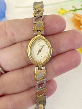 Vintage Titan Raga Gold/Silver Two-Tone Leaf/Petal Intricate Link Watch WORKING!